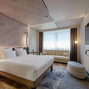 4* Hotell Novotel Muenchen Airport - Newly Renovated