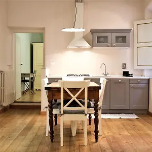 https://wine-apartments-nebbiolo.it-tuscanyhotel.com