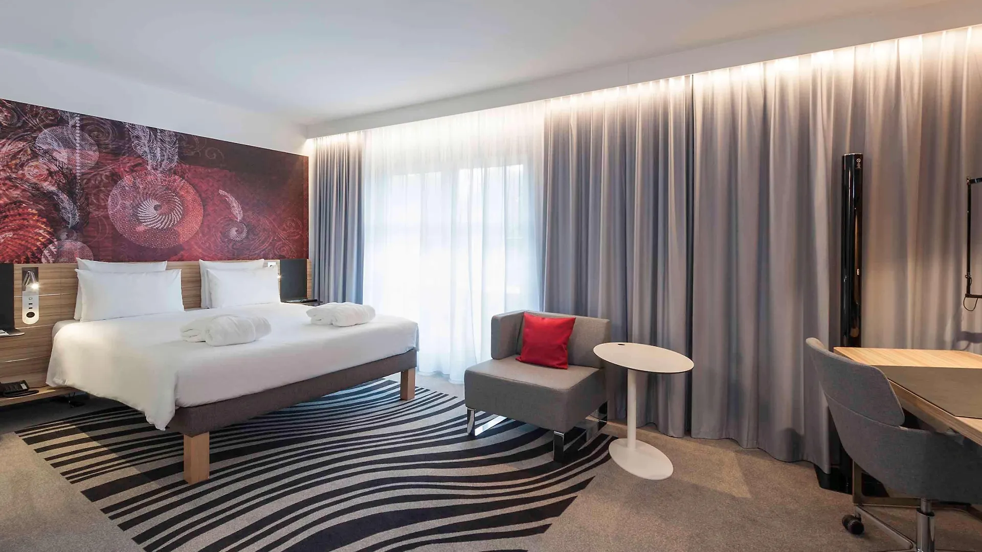 **** Otel Novotel Muenchen City Almanya