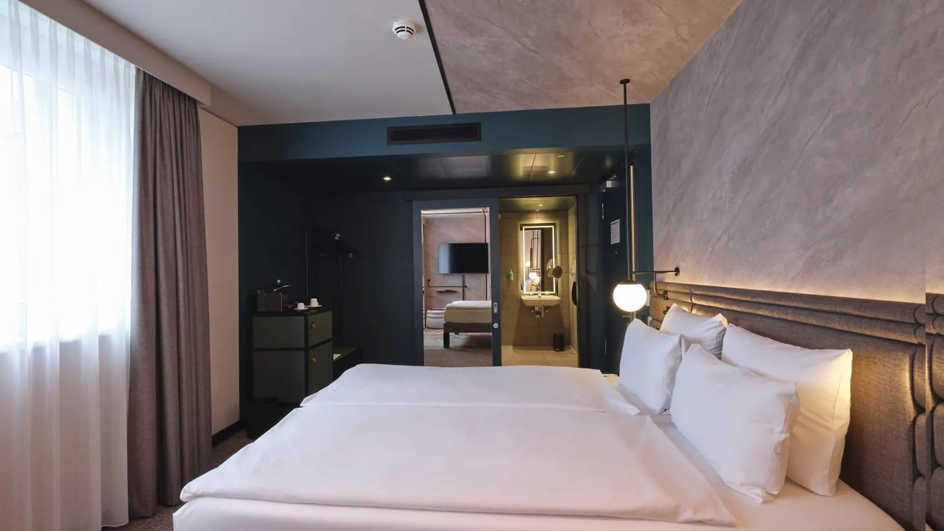 **** Hotel Novotel Muenchen City Germania